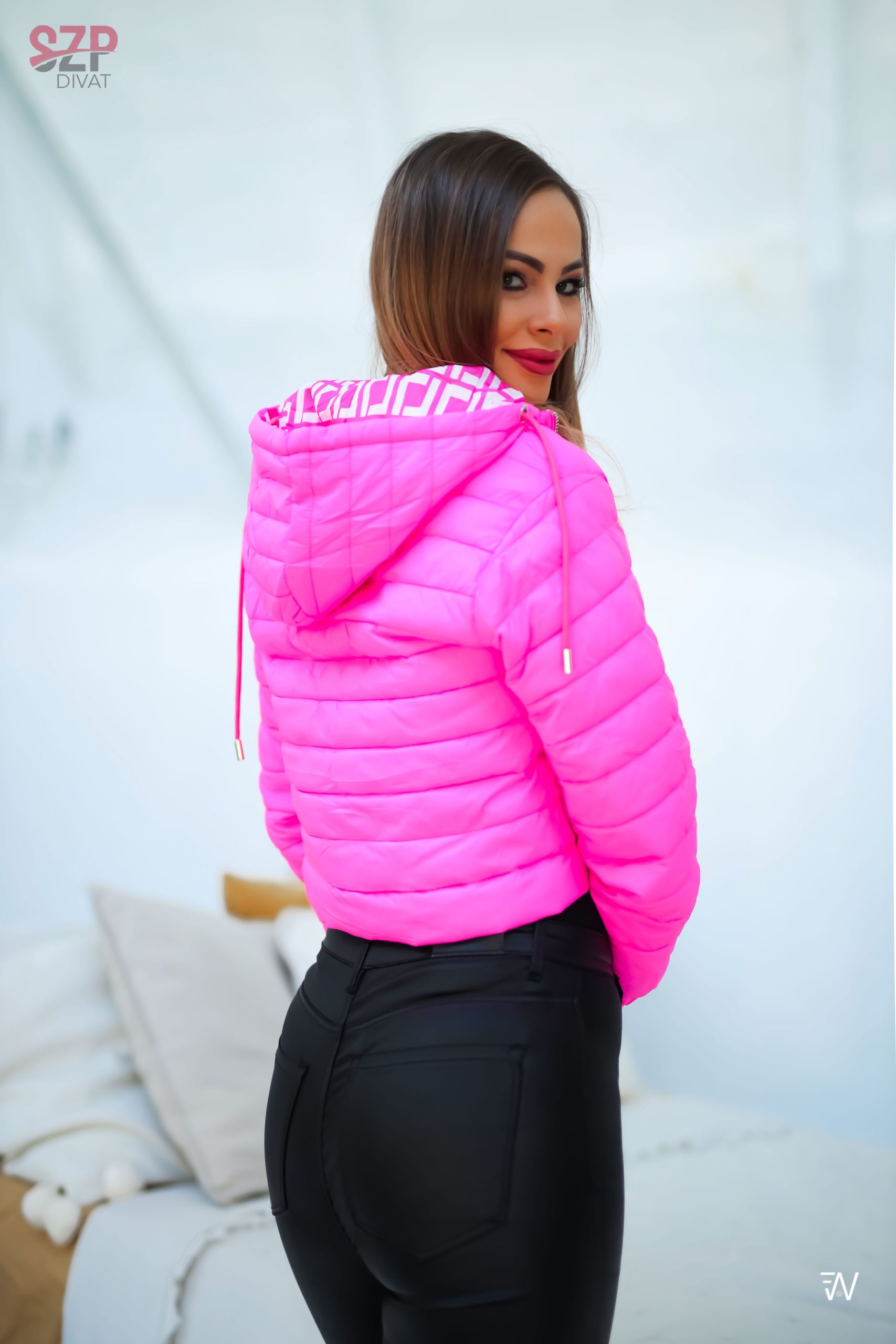 Pink crop kabátka